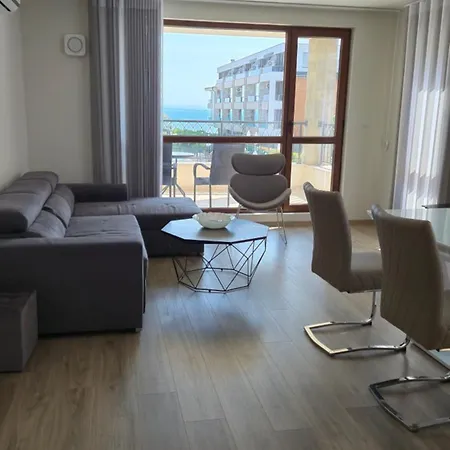 Sarafovo Deluxe